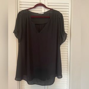 DR2 short sleeve blouse